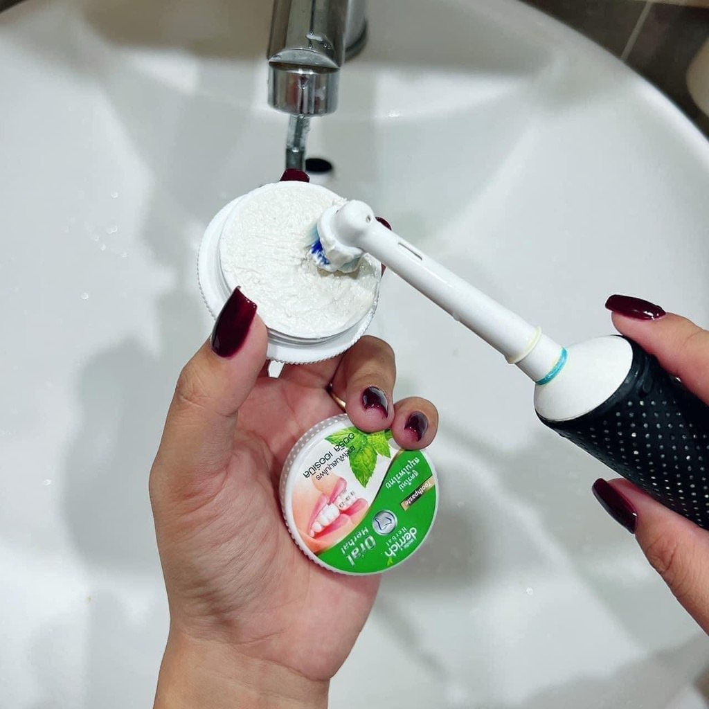 Kem tẩy trắng tăng Derrich Oral Herbal Thái Lan