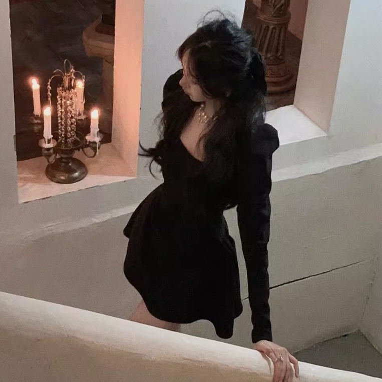 Đầm COZOK tay dài cổ vuông màu trơn thời trang dành cho nữ