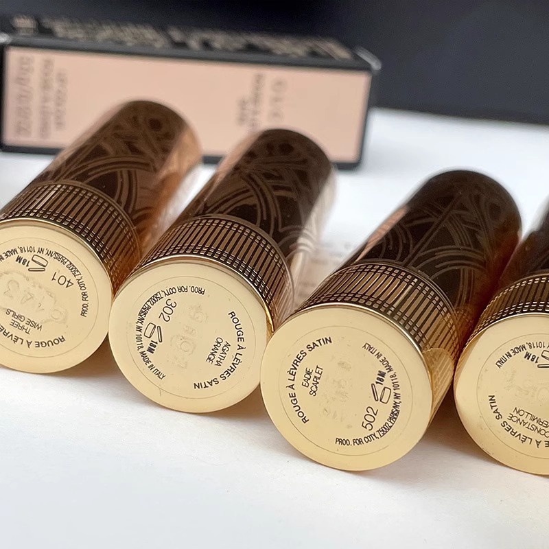 Gucci Son Môi Dưỡng Ẩm 25 # 505 # 3.5g Với Thiết Kế Vỏ Màu Vàng Kim Sang Trọng