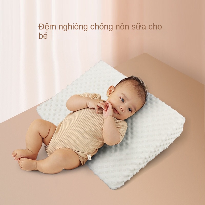 Gối Nằm Chống Tràn Sữa Tiện Dụng Cho Bé Sơ Sinh