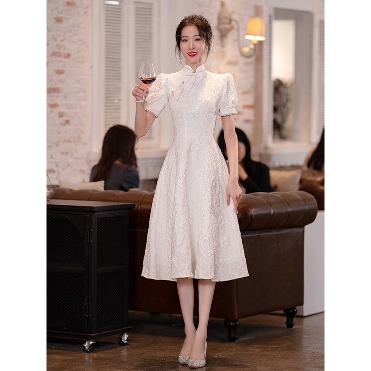 đầm dự tiệc áo trễ vai Trang phục tiệc tùngĐầm Sườn Xám Cách Tân Màu Trắng Thiết Kế Mới Thời Trang Theo Phong Cách Trung Hoa