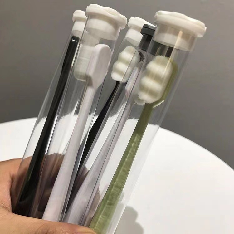 Bàn Chải Đánh Răng Lông Mềm Cho Người Lớn Và Trẻ Em