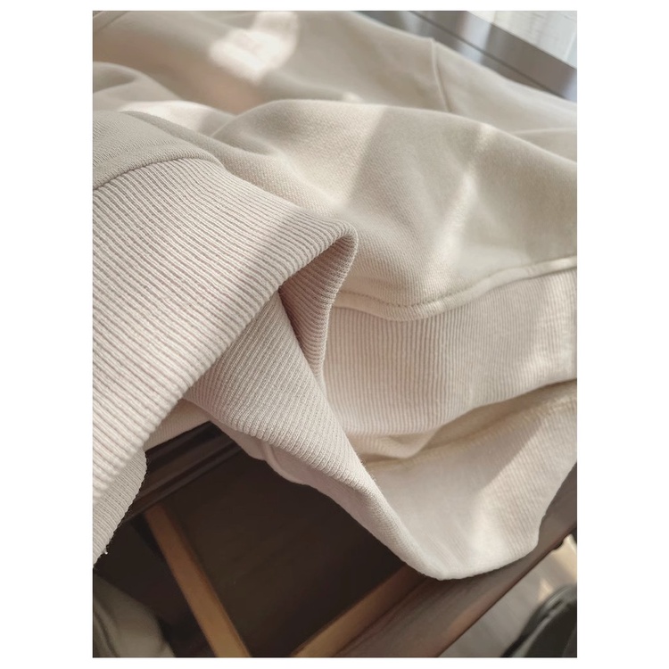 Áo Nỉ Mỏng Cổ Tròn Dáng Rộng Thêu Hình Bướm Phong Cách Xuân Thu Mới Cho Nữ