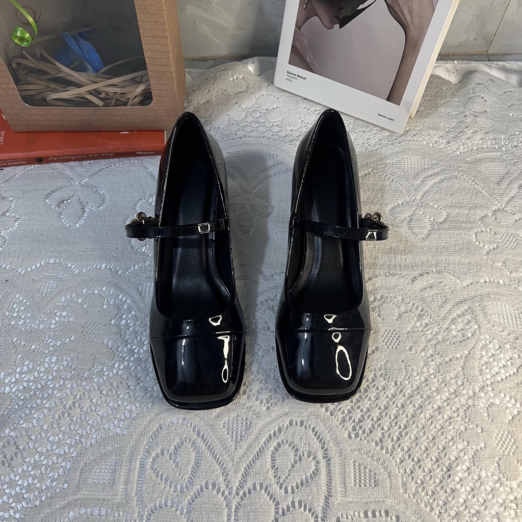 Giày tiểu thư bít mũi vuông bigsize quai cài bông cao 5 cm size 40-44