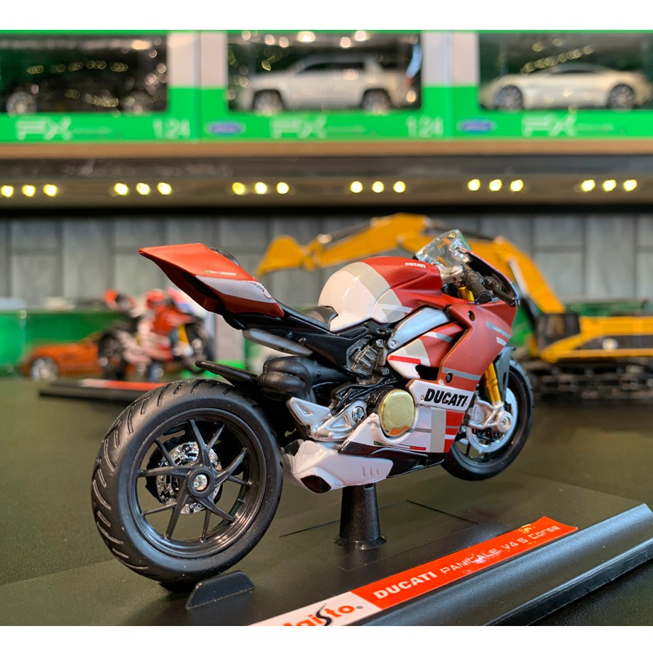 Mô hình xe mô tô Ducati 1199 Panigale V4S Corse tỉ lệ 1:18 Maisto tặng ô tô