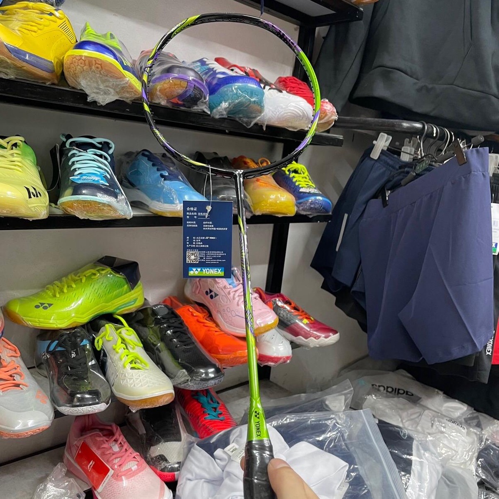 1 Vợt cầu lông Yonex Khung 100% Cacbon