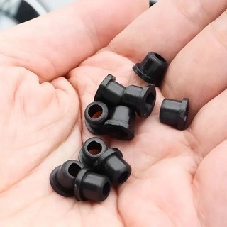 1 Nút Cao Su Đen Bịt Mui Xe Hơi BMW 3 7 E32 E34 E36 E38 E39