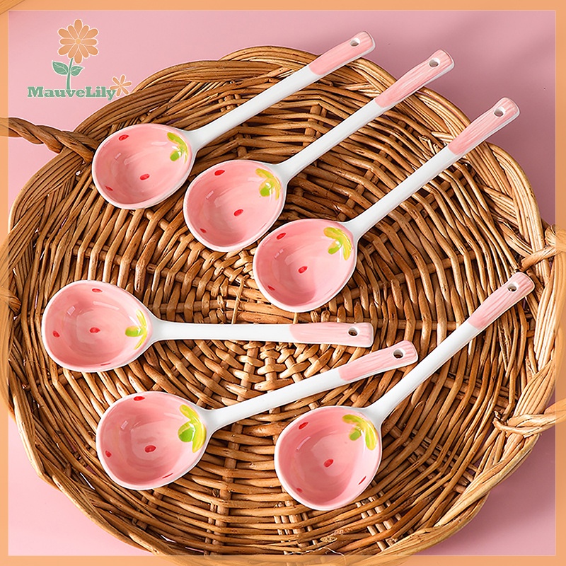 1 Muỗng Sứ Tay Cầm Dài Hình Trái Dâu Tây Dễ Thương