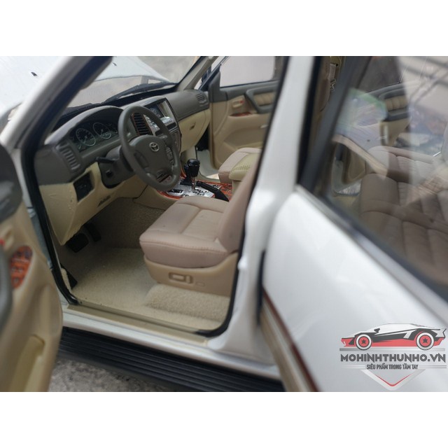 Xe mô hình Toyota Land Cruiser LC100, tỉ lệ 1:18