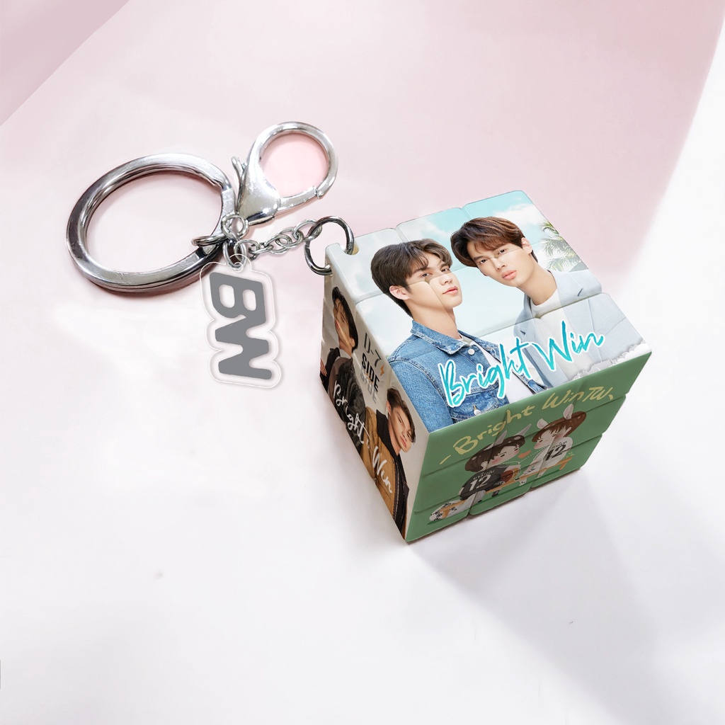 BossNoeul JoongDunk Our Sky.y2 GeminiFourth My-school-president MeenPing MewGulf OFFGUN NETJAMES PondPhuwin BrightWin WinnySatang Zeenunew Metal Keychain Small Rubik's Cube Pendant