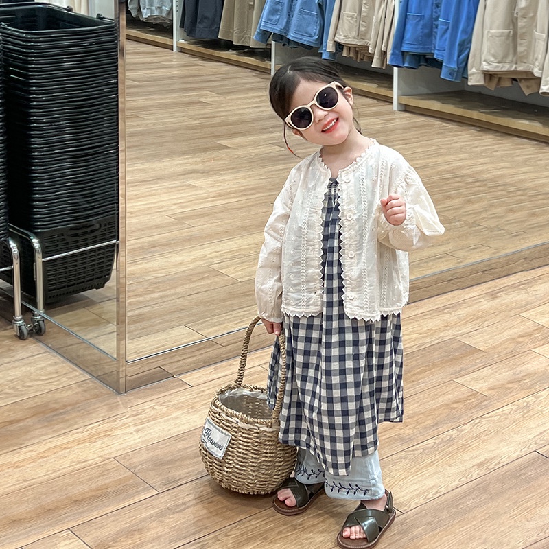 Bộ Áo Khoác Ren Lỗ + Đầm Hai Dây Sọc Ca Rô Thời Trang Hàn Quốc Xinh Xắn Cho Bé Gái