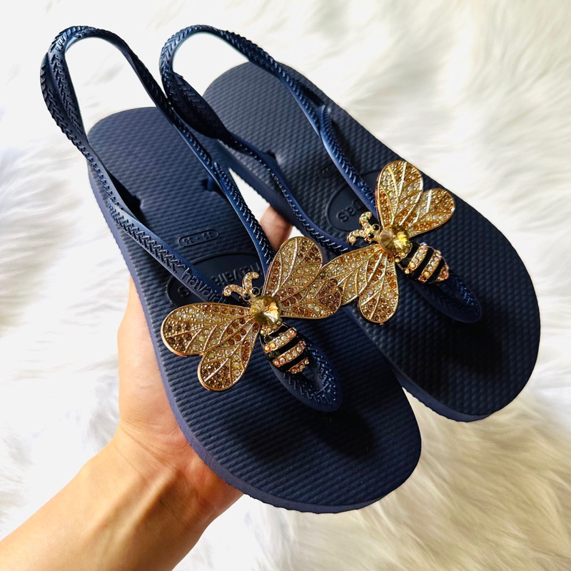 Dép xốp Thái, dép Sandal kẹp nữ đính Charm ong chúa siêu hot , dép đi biển