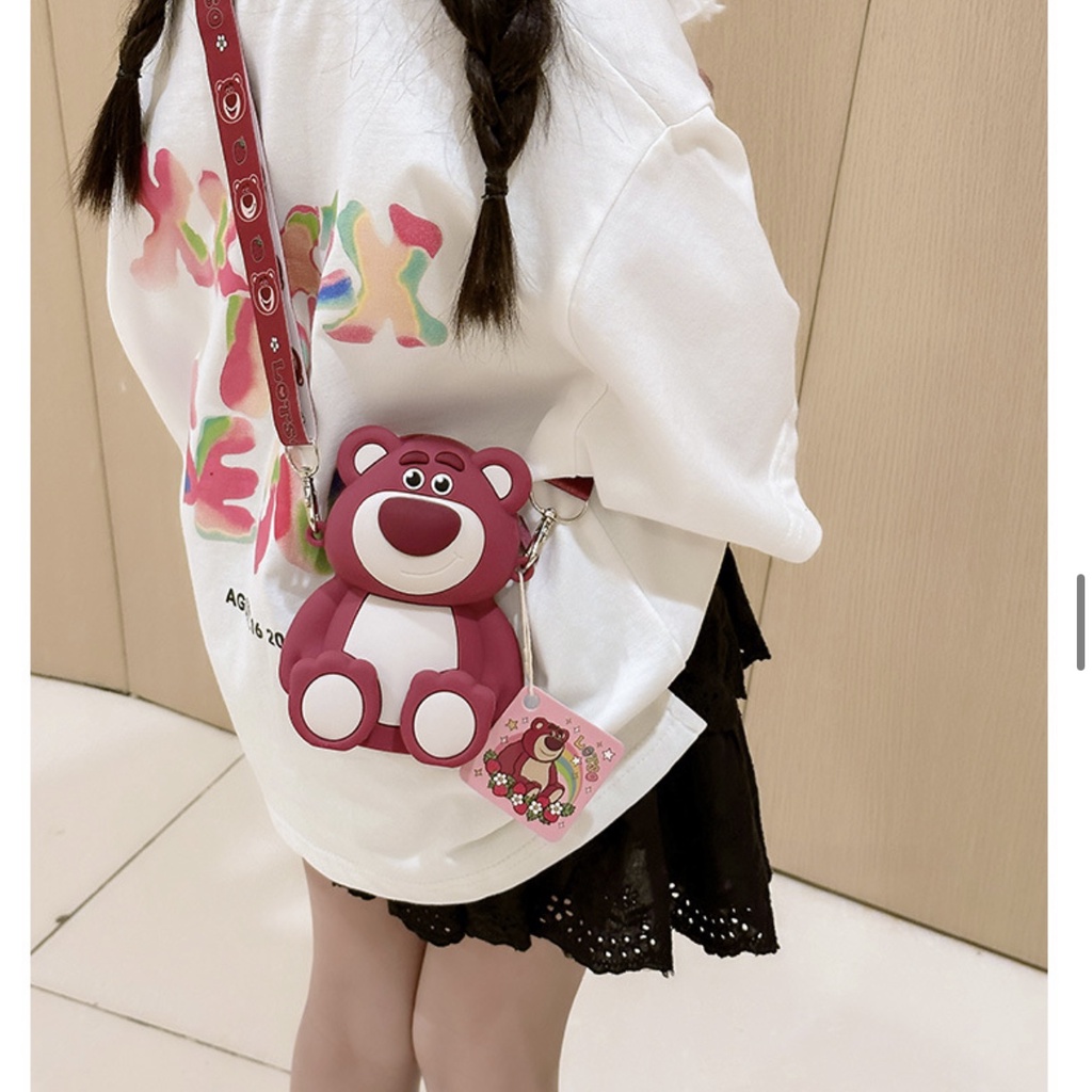 TúiĐeo Đeo Chéo Silicon Hình Gấu Dâu Lotso Thời Trang Dễ Thương