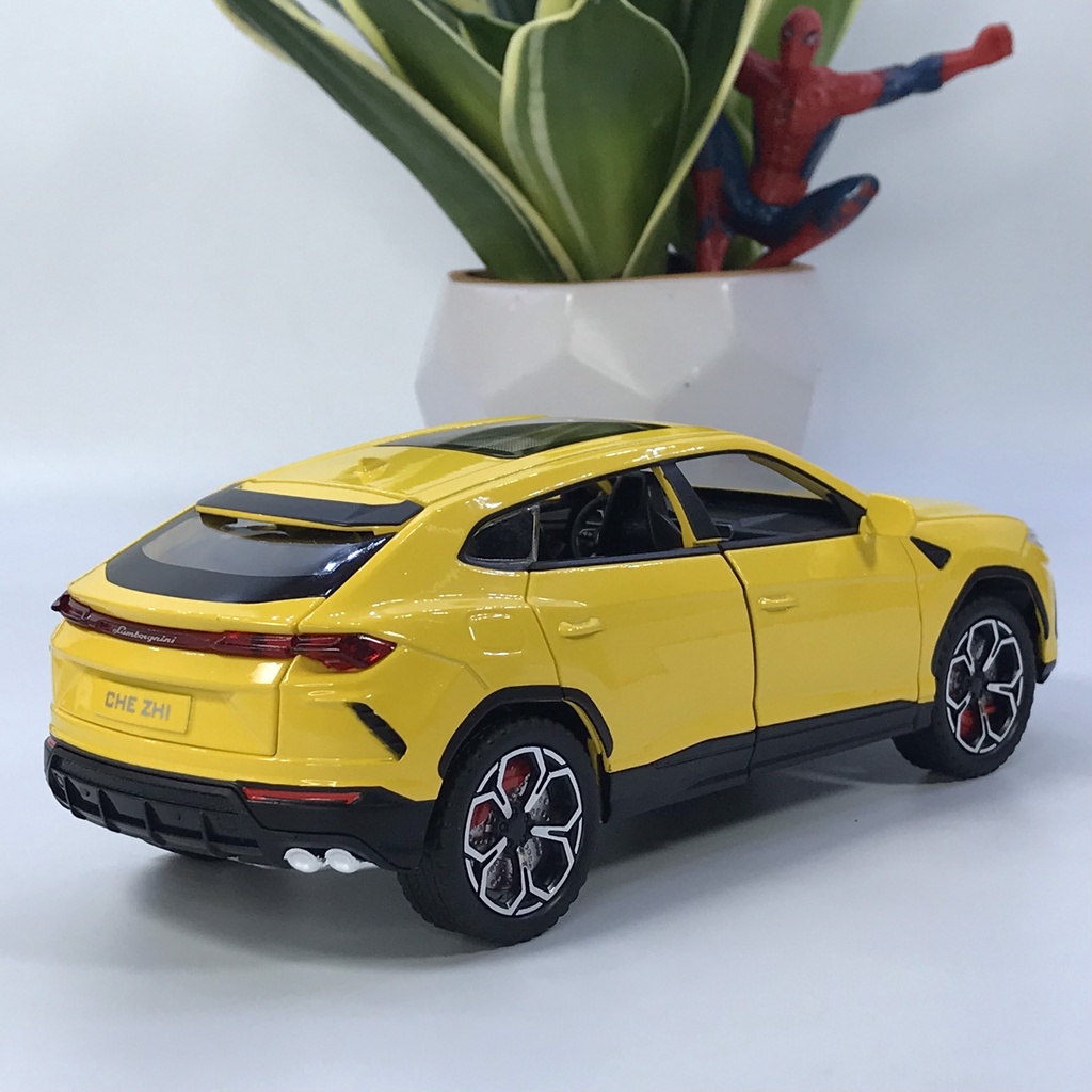 Mô hình ô tô siêu xe Lamborghini Urus sản xuất bằng kim loại cao cấp