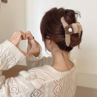 Kẹp tóc cá mập lớn hình hoa / cá mập nhồi bông cá tính khí chất mới