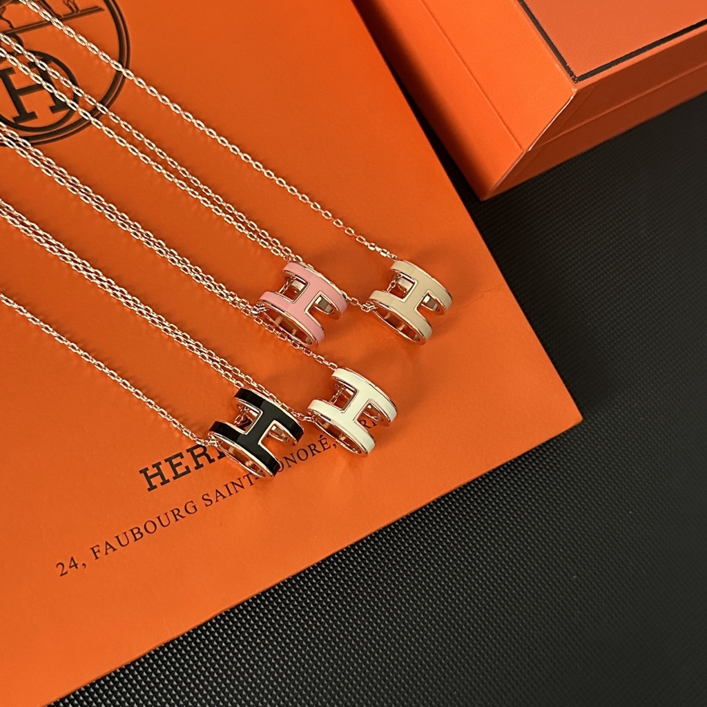 Vòng cổ Mặt Chữ Hermes Đơn Giản Cho Cặp Đôi