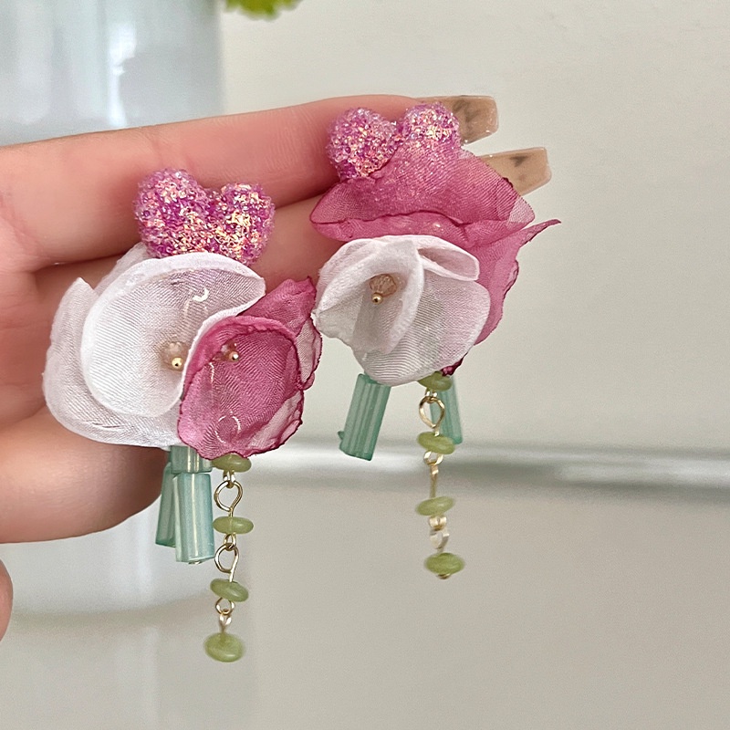 Khuyên Tai Hình Bông Hoa Màu Hồng Thiết Kế Đám Đông Độc Đáo