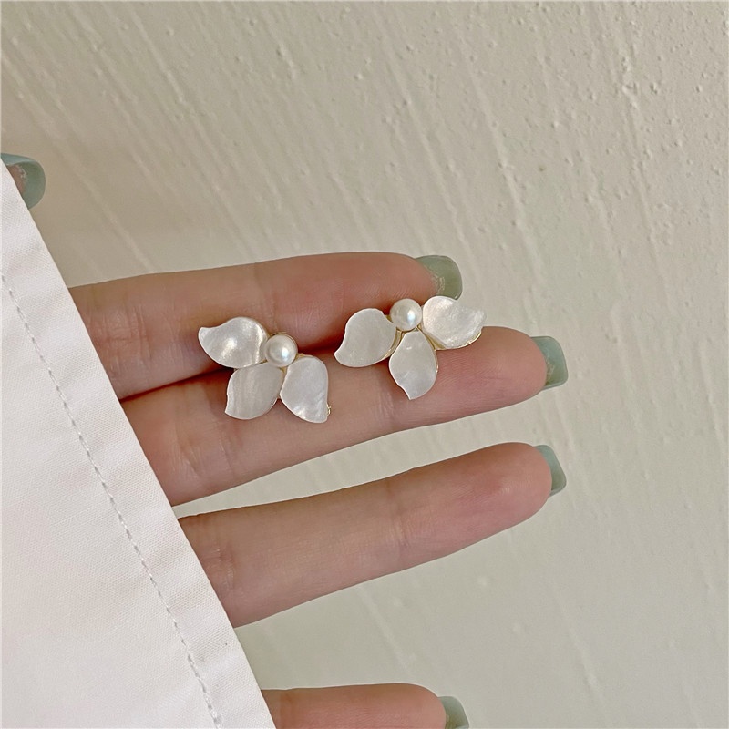 Khuyên Tai Nhỏ Hình Hoa Đính Ngọc Trai Trắng Phong Cách Mới Đơn Giản