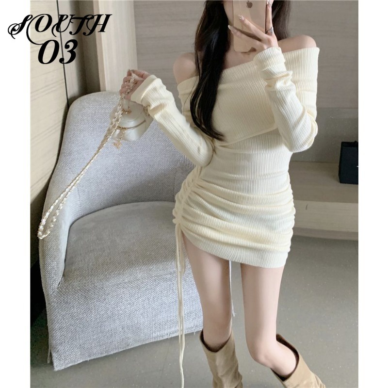 One Đầm Dệt Kim Tay Dài Hở Vai Phối Dây Rút Thời Trang Mùa Thu 2024 Cho Nữ