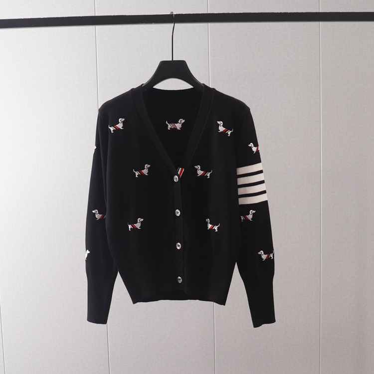 Z6AP thom browne 2023 autumn and winter style college style whole body puppy embroidered V-neck long sleeve knitted cardigan four-bar sweater coat
