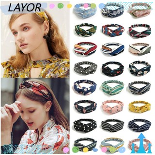 Lay băng đô cài tóc phong cách bohemian