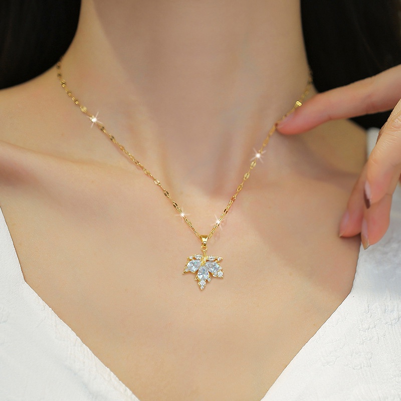 Bộ Dây Chuyền + Bông Tai Bằng Thép Titan Hình Lá Phong Sang Trọng