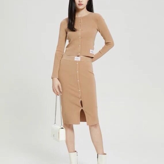 IJ4D Calvin Klein real shot 23 Spring and Autumn new texture knitted cardigan overskirt set