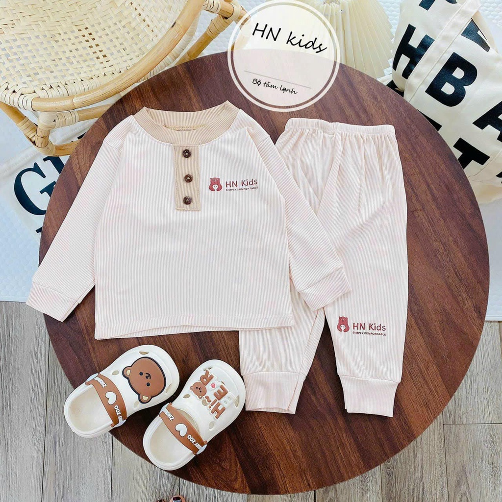 Bộ dài hnkids cổ trụ vải tăm tre cho bé trai, bé gái