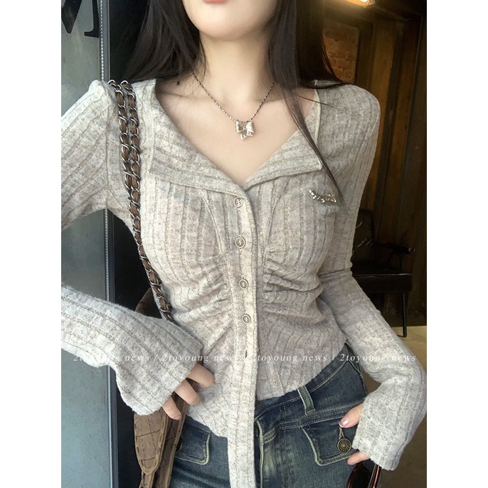 Áo Thun Ngắn Tay Dài Dáng Ôm Phối Bèo Và Nút Thời Trang Cho Nữ