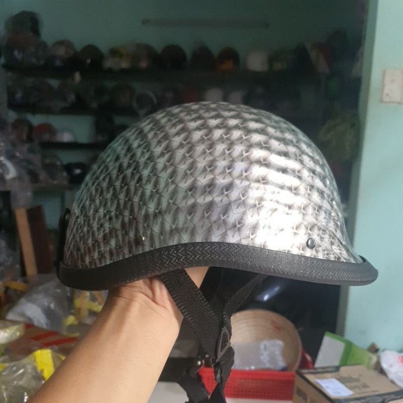 Nón bảo hiểm đua ngựa phủ carbon