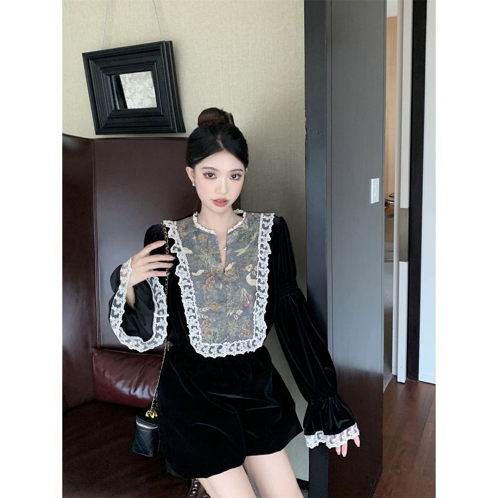Autumn and winter New Fashion suit French court style lace stitching velvet long sleeve top high waist wide leg shorts for women