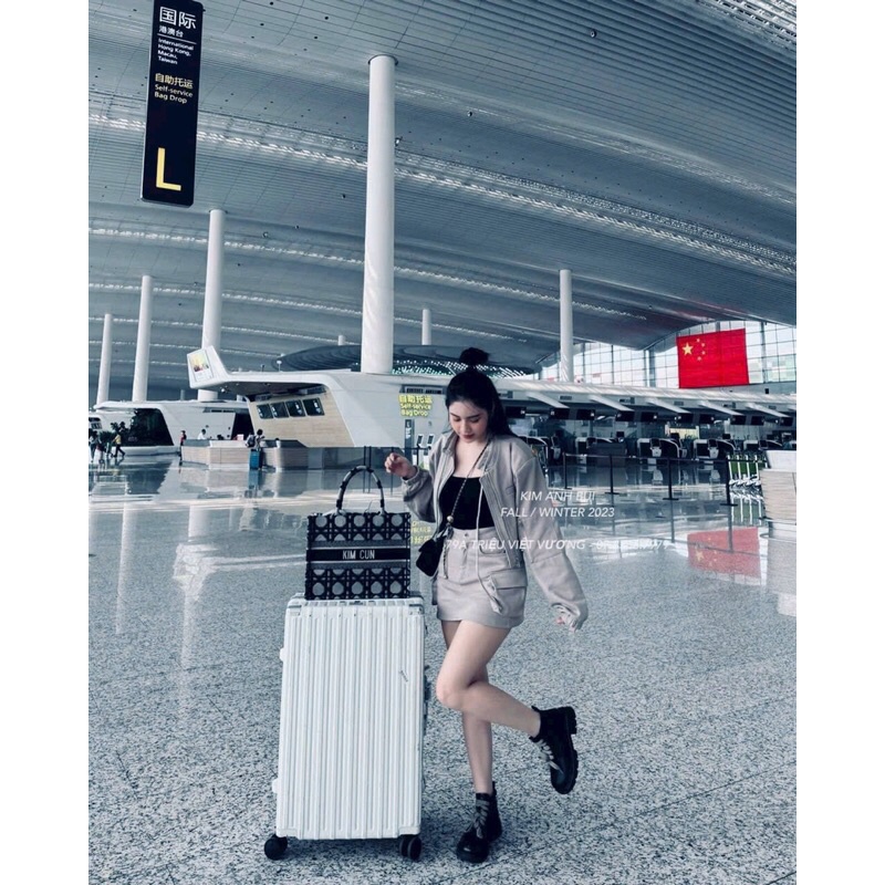 Set áo khoác chân váy kaki kèm áo quây