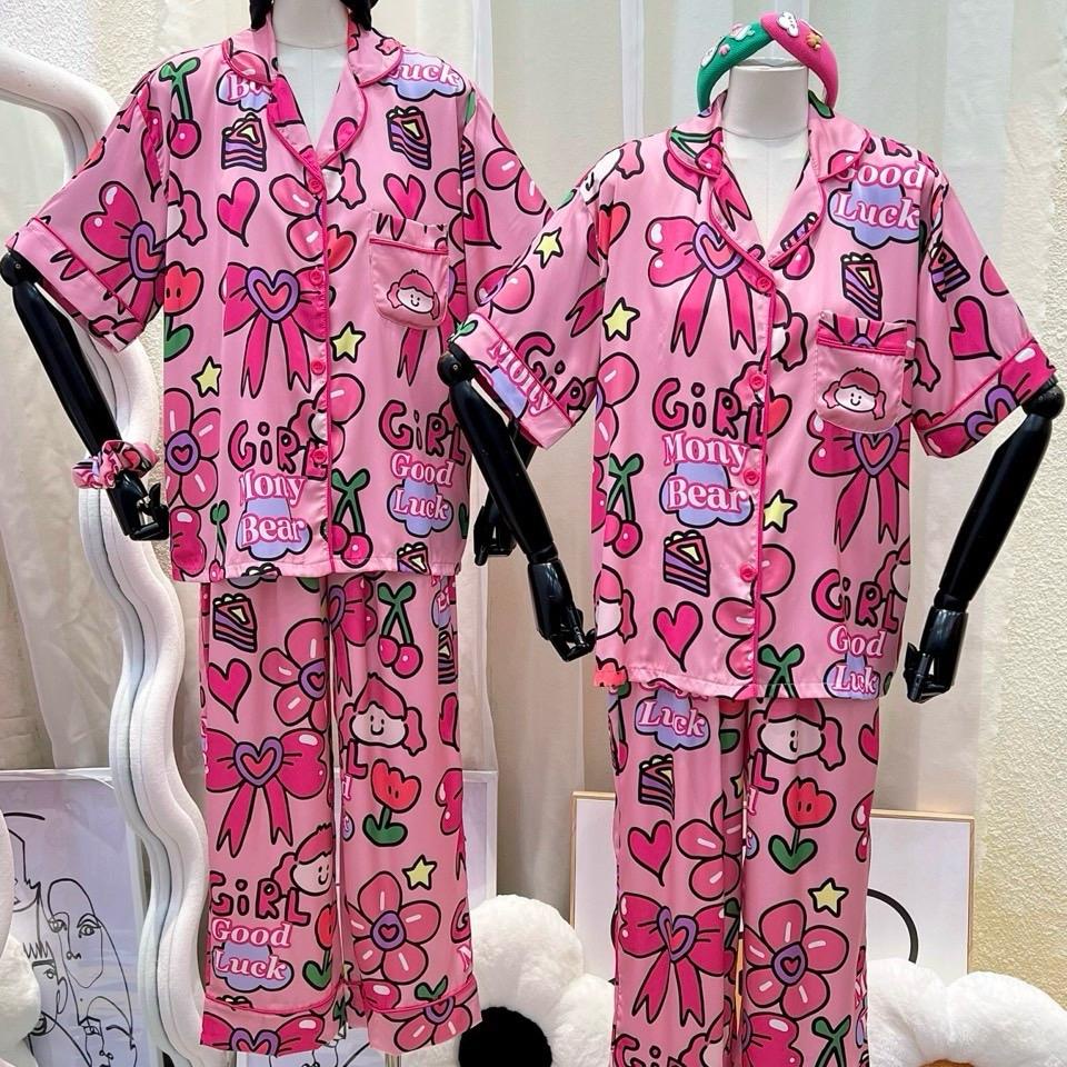 Bộ Pijama Monybear quần dài , áo tay không dơi in hình nơ hồng Goodluck kèm cột tóc - HN1892