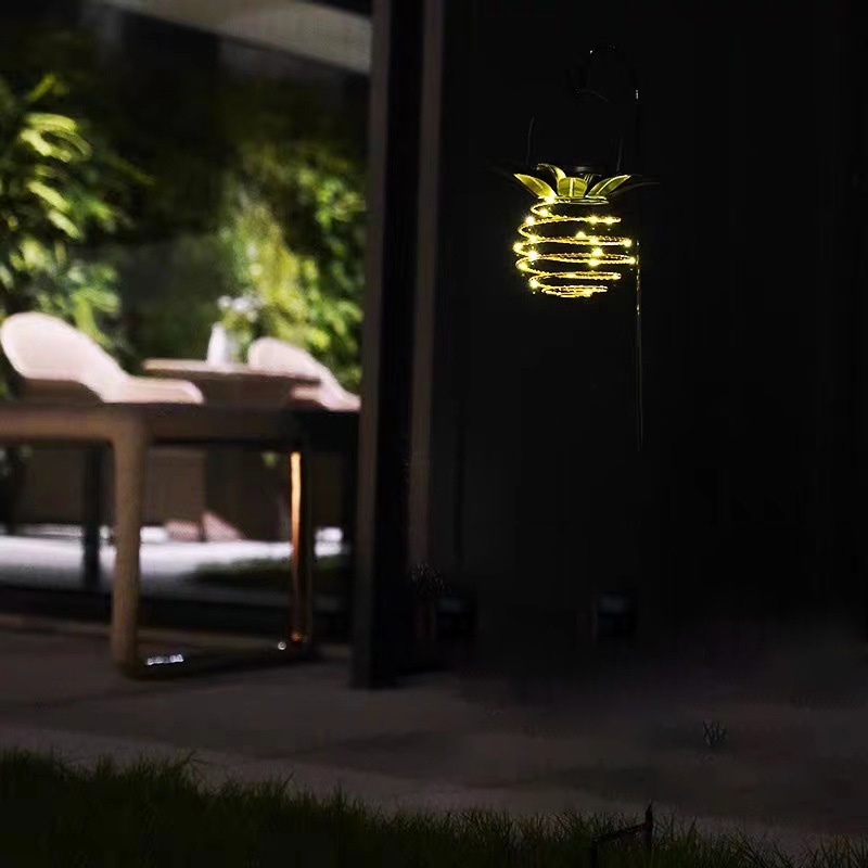 Yuki Đèn led Treo Trang Trí Sân Vườn Hình Quả Dứa Bằng Sắt Chống Nước Chạy Năng Lượng Mặt Trời