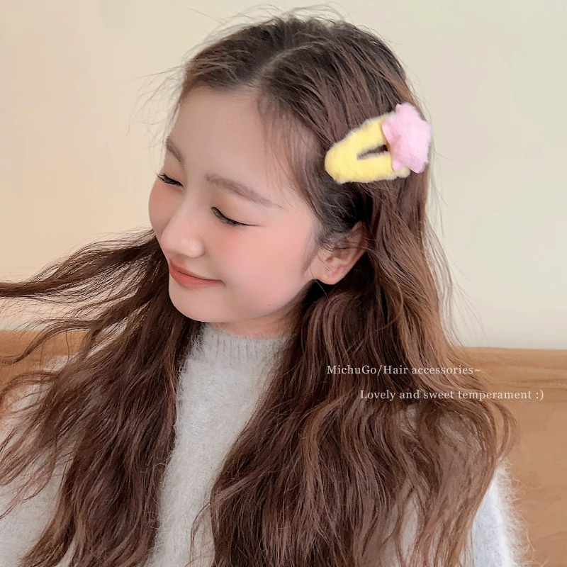 1 Kẹp Tóc Hình Ngôi Sao Bằng Lông Nhung Dễ Thương Xinh Xắn