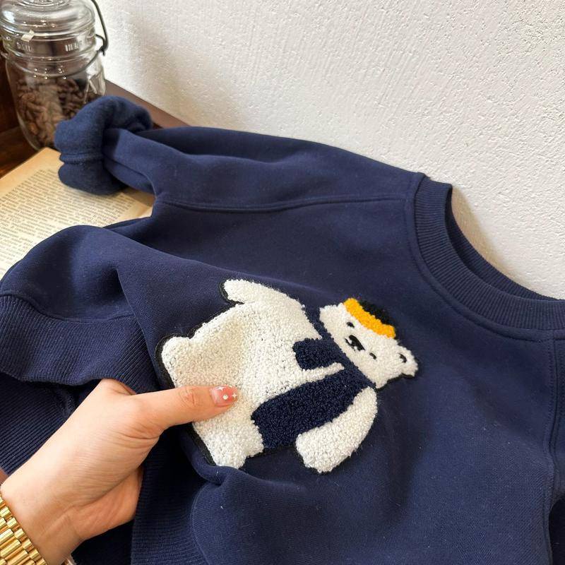 Áo nỉ nhung dài tay cổ tròn thu đông 2023 cho bé trai và bé gái thêu hình gấu 3D