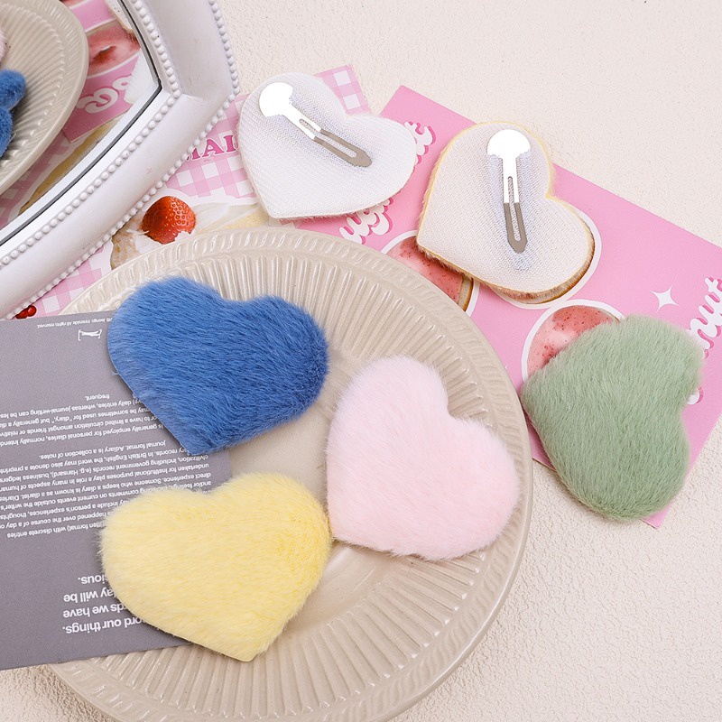 Girl sweet heart Kẹp Tóc bb / Kẹp Tóc Màu Trơn Đơn Giản / Kẹp Tóc Lông Xù Hình Trái Tim Phong Cách Hàn Quốc ins Thích Hợp Cho Mùa Thu Đông
