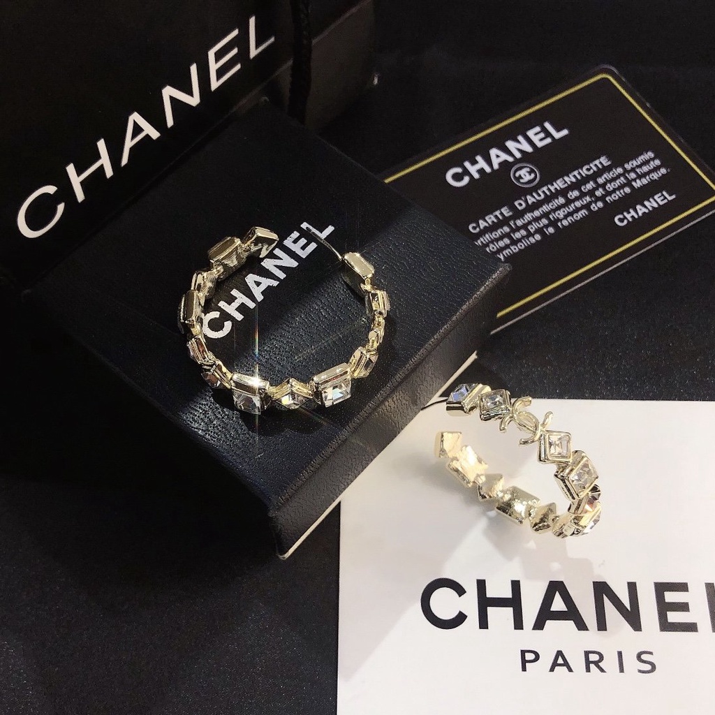 Thời Trang Bông Tai Tròn Bằng Thép Titan Chống Nước Không Gỉ In logo Chữ Cá Tính Cho Nữ