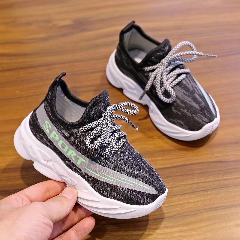 Giày thể thao mới cho trẻ em Size25-32 🌸 Giày dành cho trẻ mẫu giáo, kiểu dáng yeezy