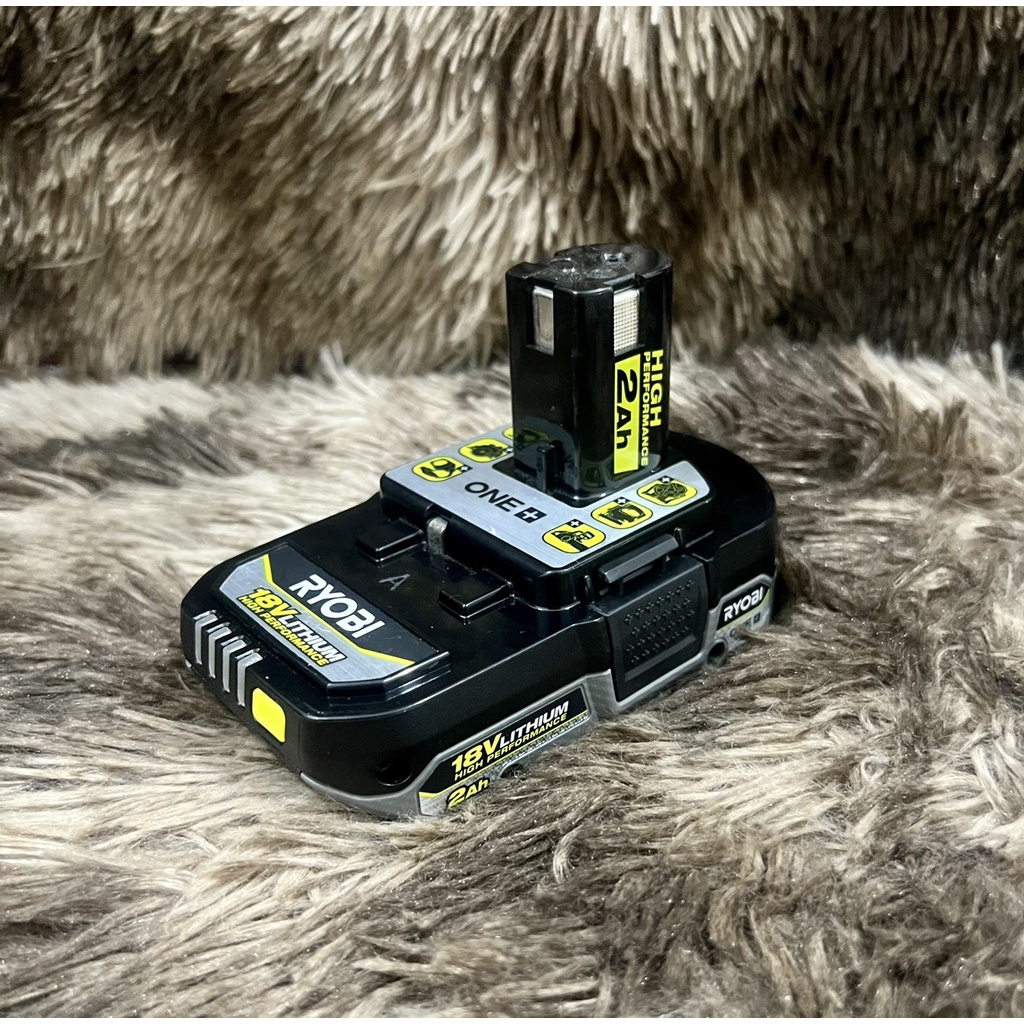 Pin Ryobi ONE + HP 18V có báo pin , like new đẹp.