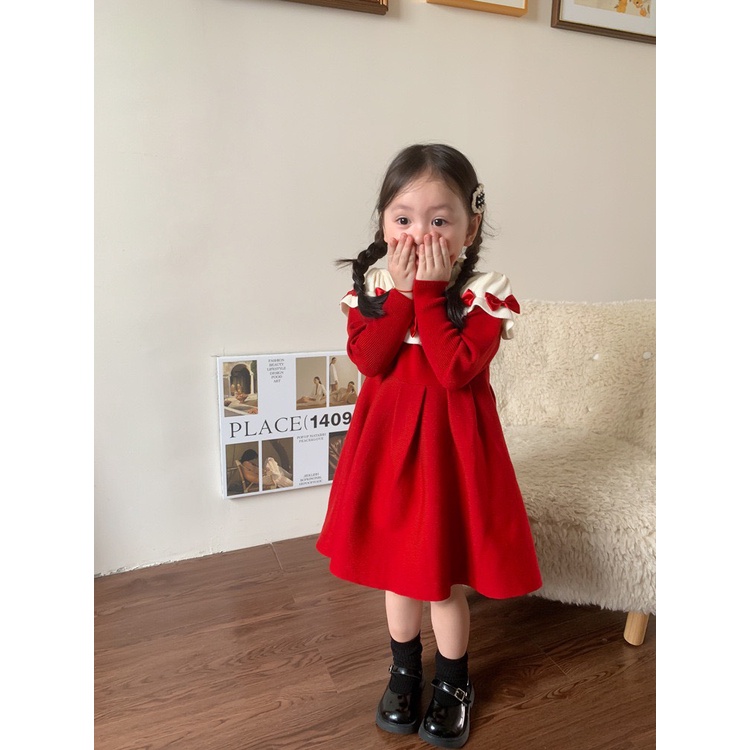 VÁY XÒE LEN CỔ TRẮNG TRÙM VAI ĐÍNH NƠ XINH XẮN CHO BÉ- HÀNG QCCC