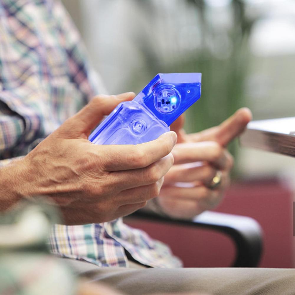 Thẻ Nhấn Mô Hình Dao 3d mini Dạ Quang Dễ Thương