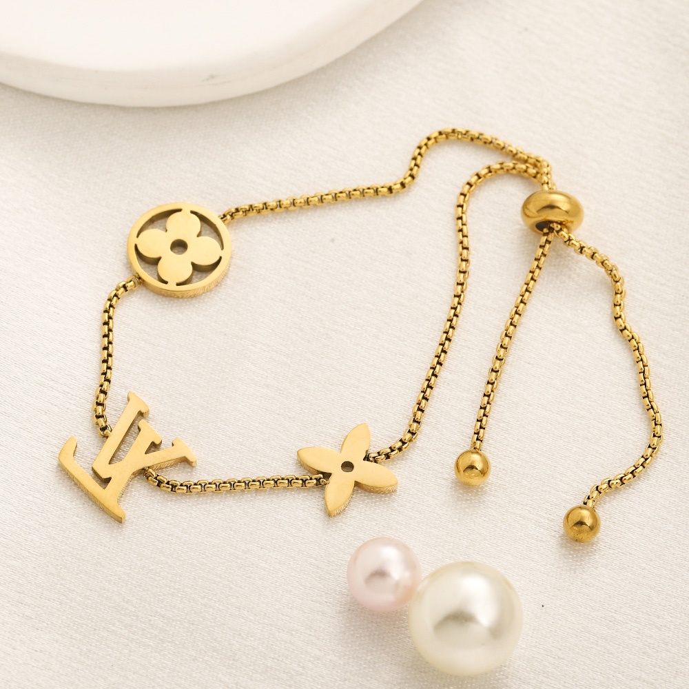 Vòng Tay louis vuitton Bằng Thép Titan Khắc Chữ lv monogram