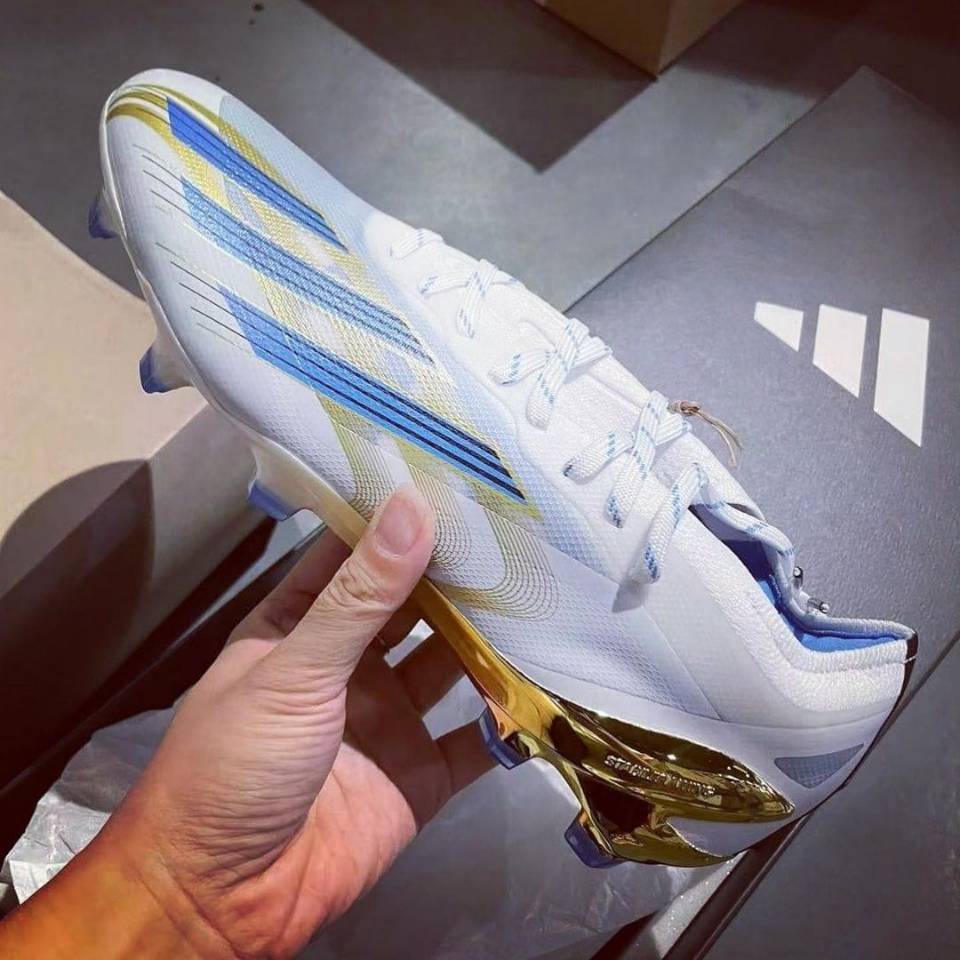 X Giày Đá Banh size 39-45 Cho Người Lớn Màu Sắc