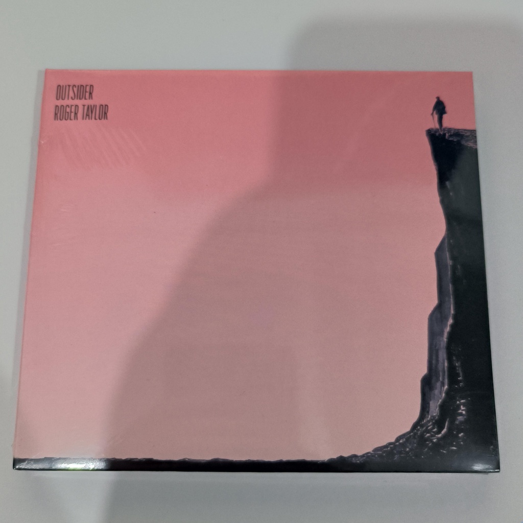 Đĩa cd album Bên Ngoài Của roger m04 c12