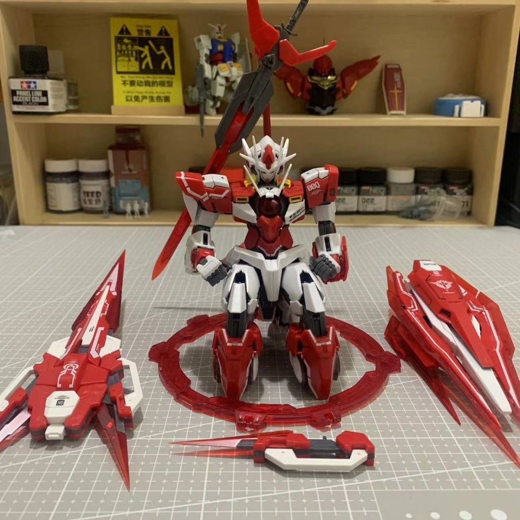 Mô hình lắp ráp Fighter 00 QANT Full Saber 00Q FS Red 6622 1/100 mg