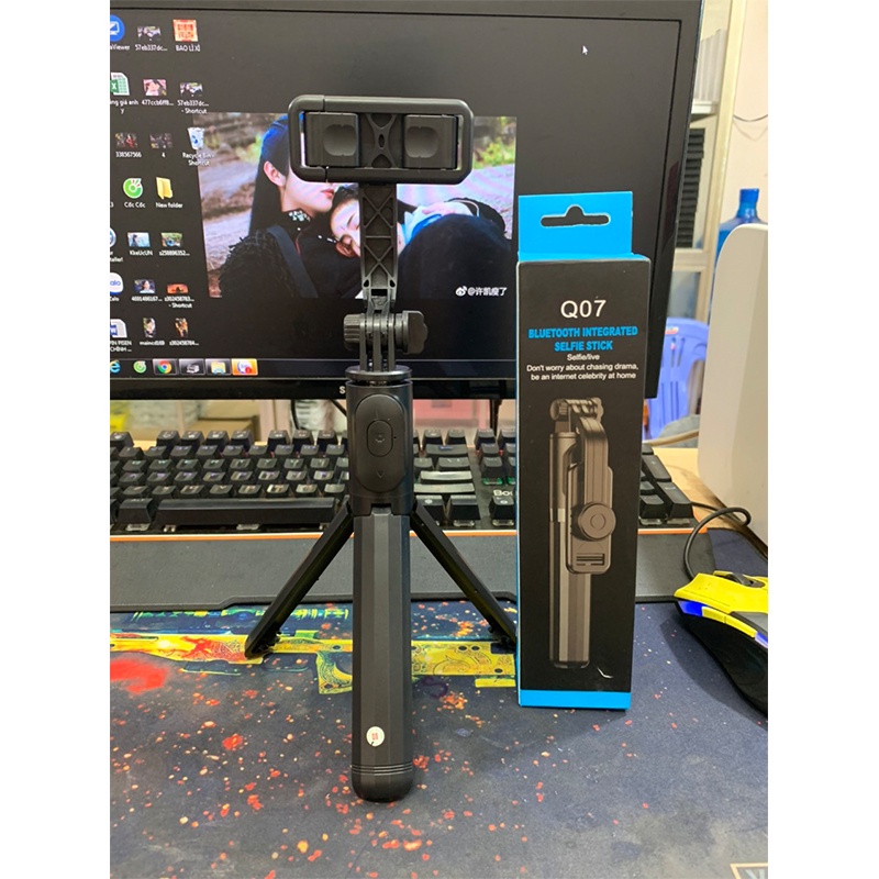 Gậy Chụp Ảnh 3 Chân Q07 100cm kèm Remote Chụp Hình từ xa Tự Sướng Selfie Tripod đa năng Giá Đỡ Livestream TECHHIGH MALL