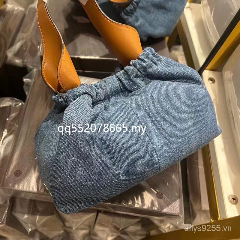 New cnk23 new cnk23 new 10151320 Thời Trang Túi Xách Đeo Vai Hình Đám Mây Mềm Mại Phối Dây Xích Dành Cho Nữ