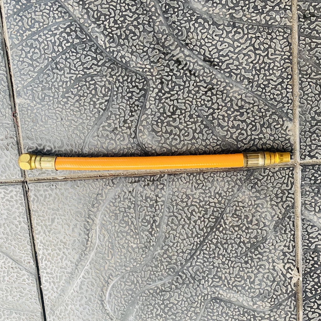 Dây bơm xe máy có 3 loại Màu Xanh dài Đầu kẹp bằng đồng - Màu Vàng Đầu b.ú.a - Màu Vàng Đầu ông sư