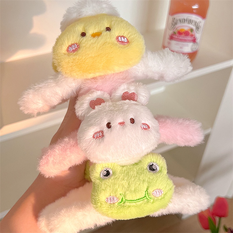 Dễ Thương Kẹp Tóc Đính Lông Giả Hình Gấu Trúc / Cá Mập Đáng Yêu Cho Nữ